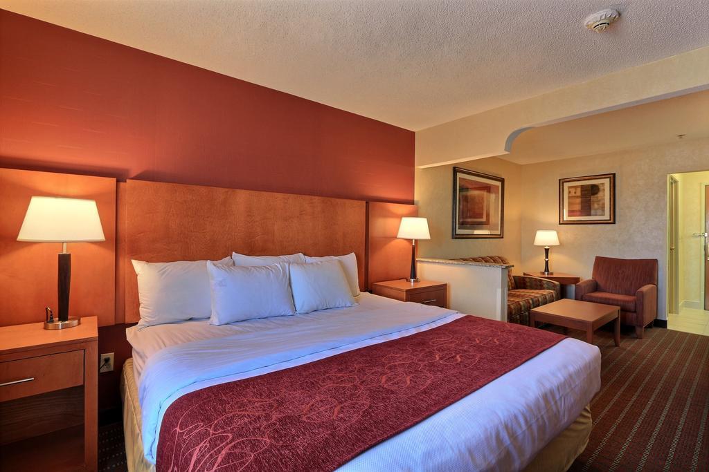 Comfort Suites Auburn Hills-Detroit Exteriör bild