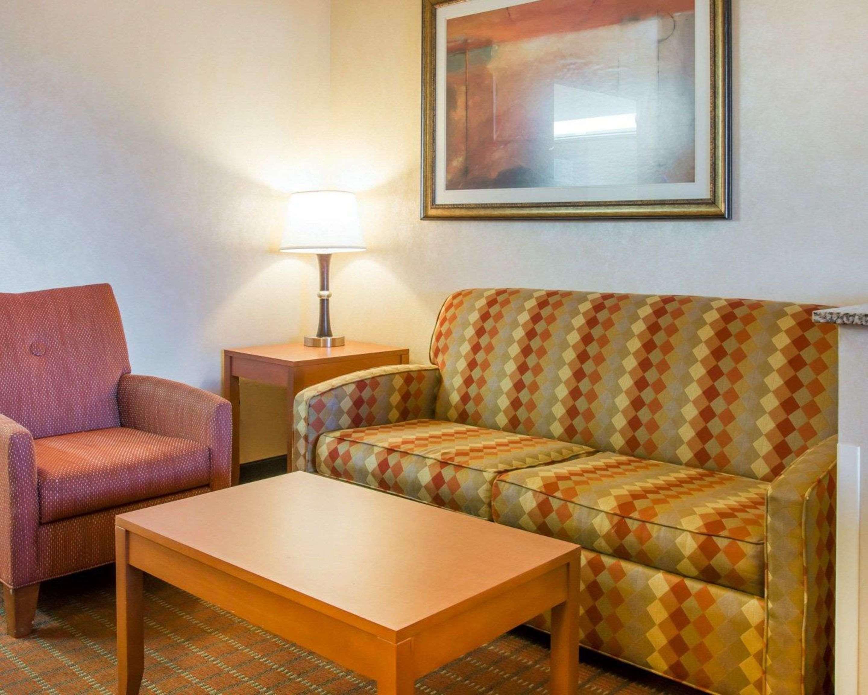 Comfort Suites Auburn Hills-Detroit Exteriör bild