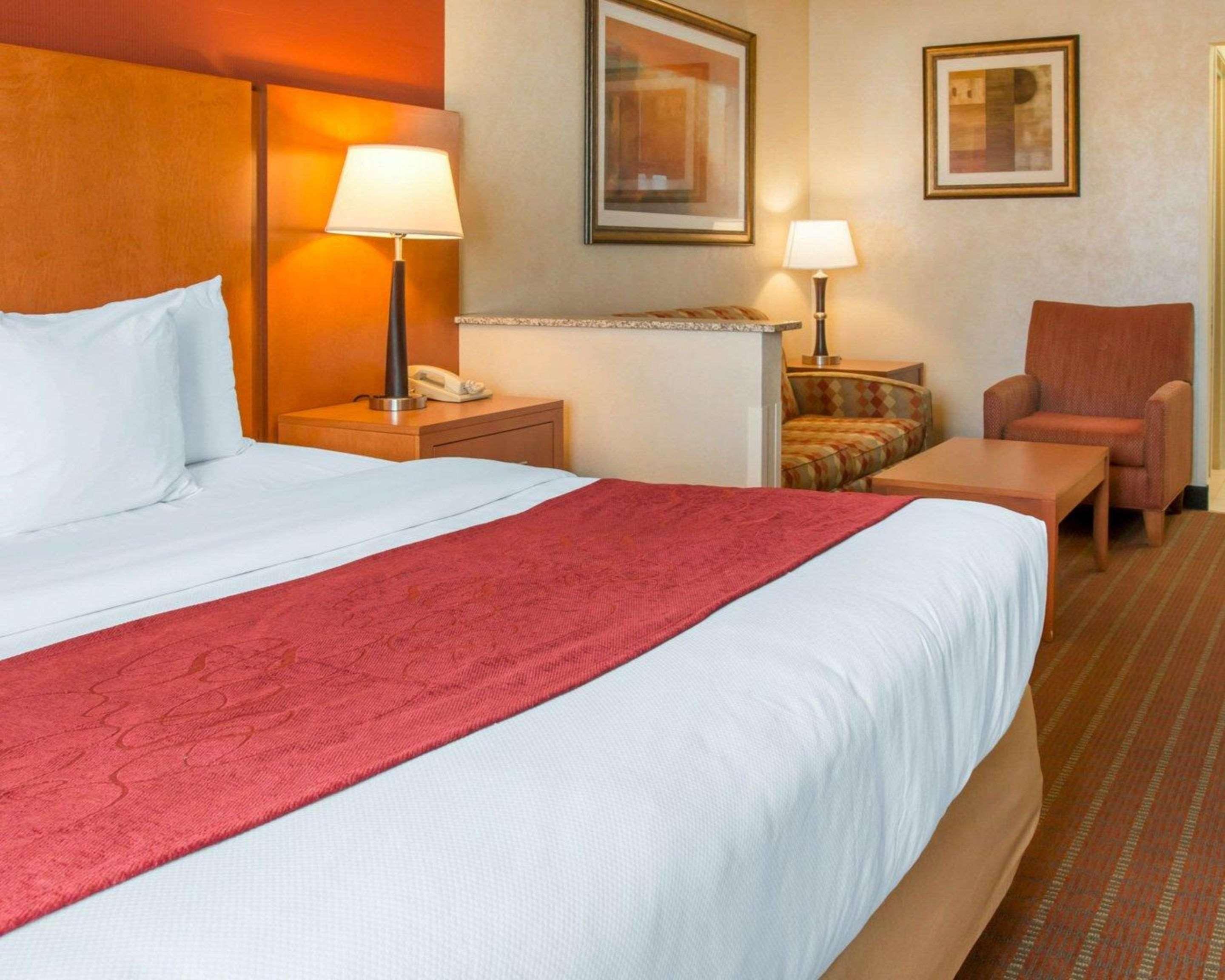 Comfort Suites Auburn Hills-Detroit Exteriör bild