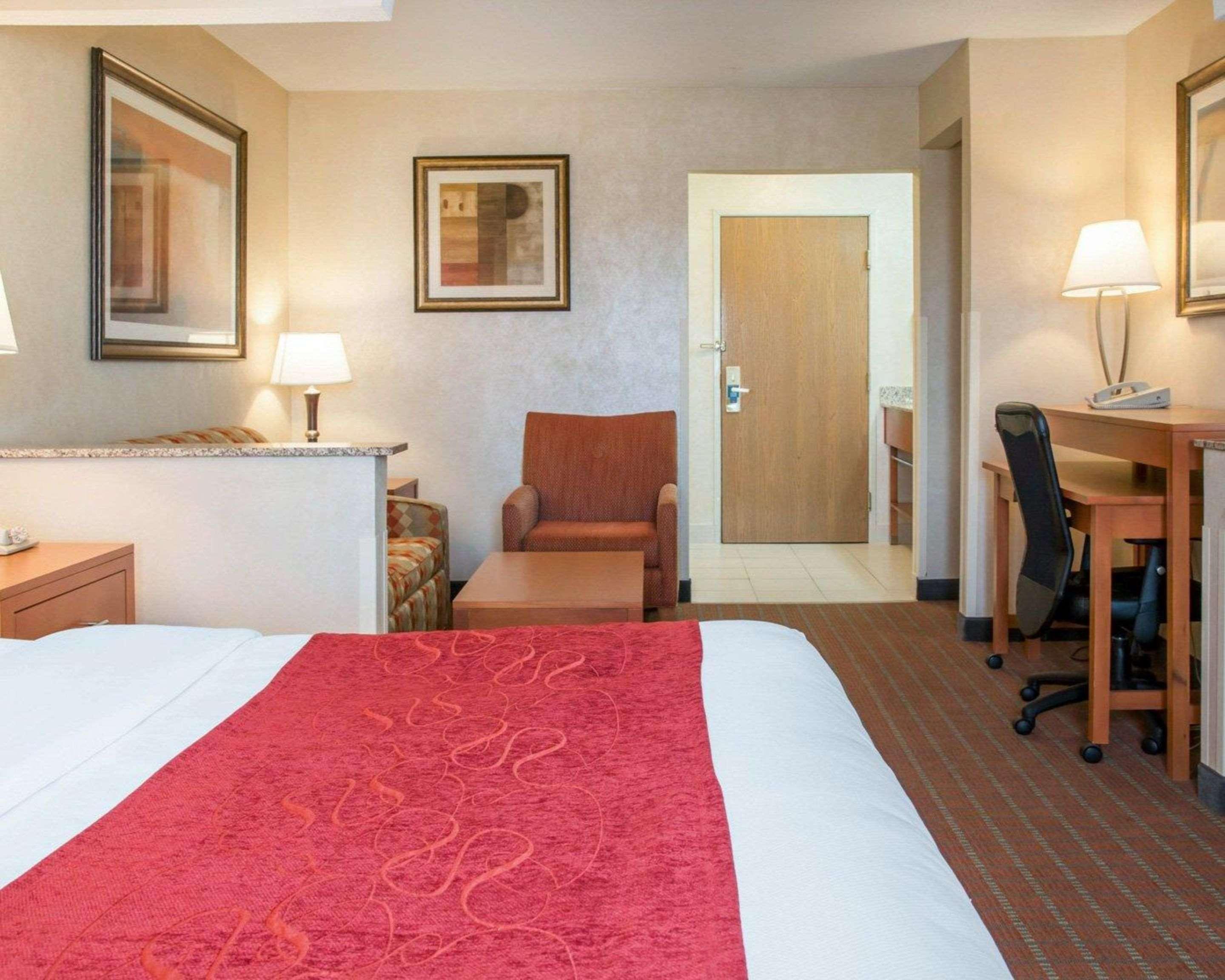 Comfort Suites Auburn Hills-Detroit Exteriör bild