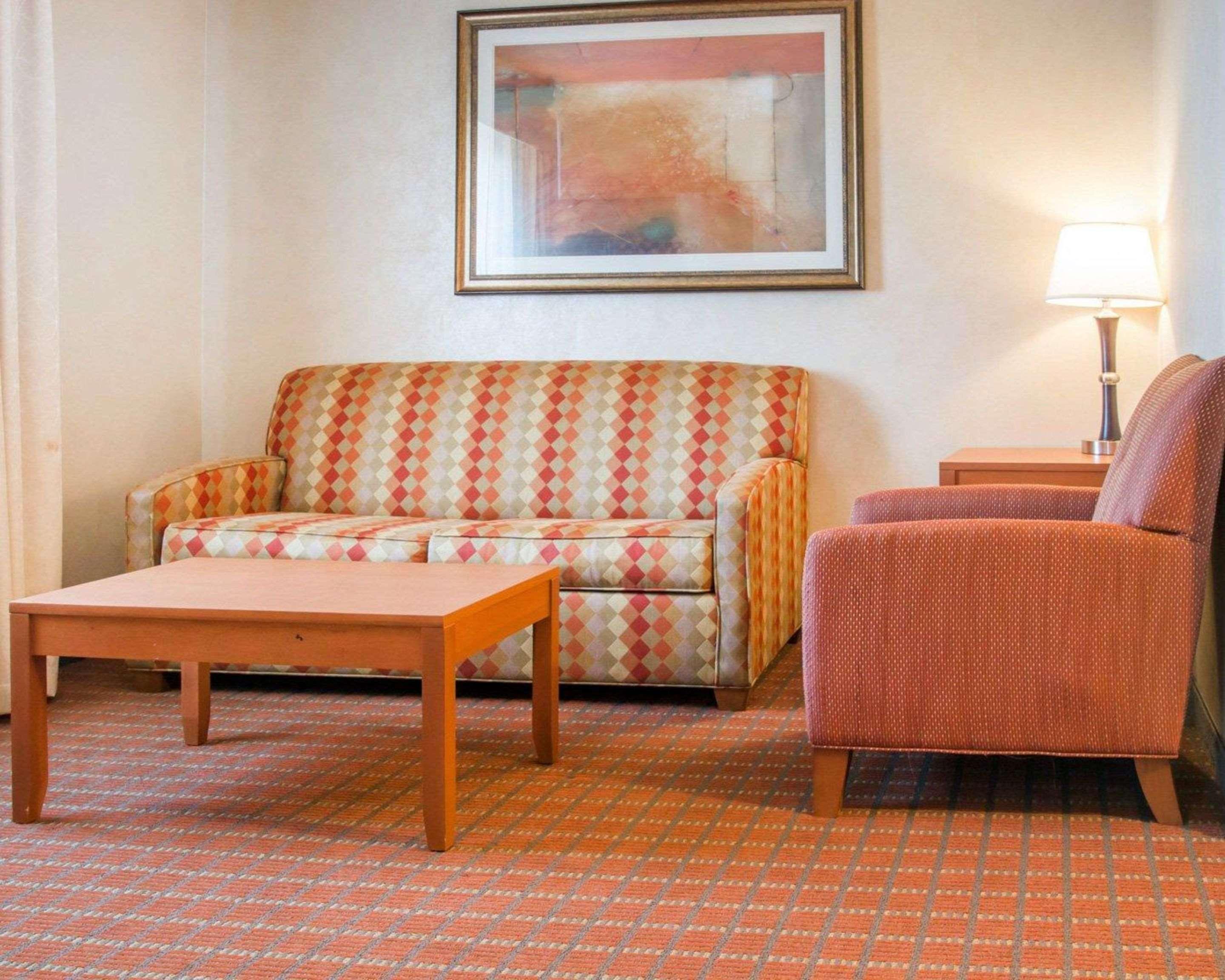 Comfort Suites Auburn Hills-Detroit Exteriör bild