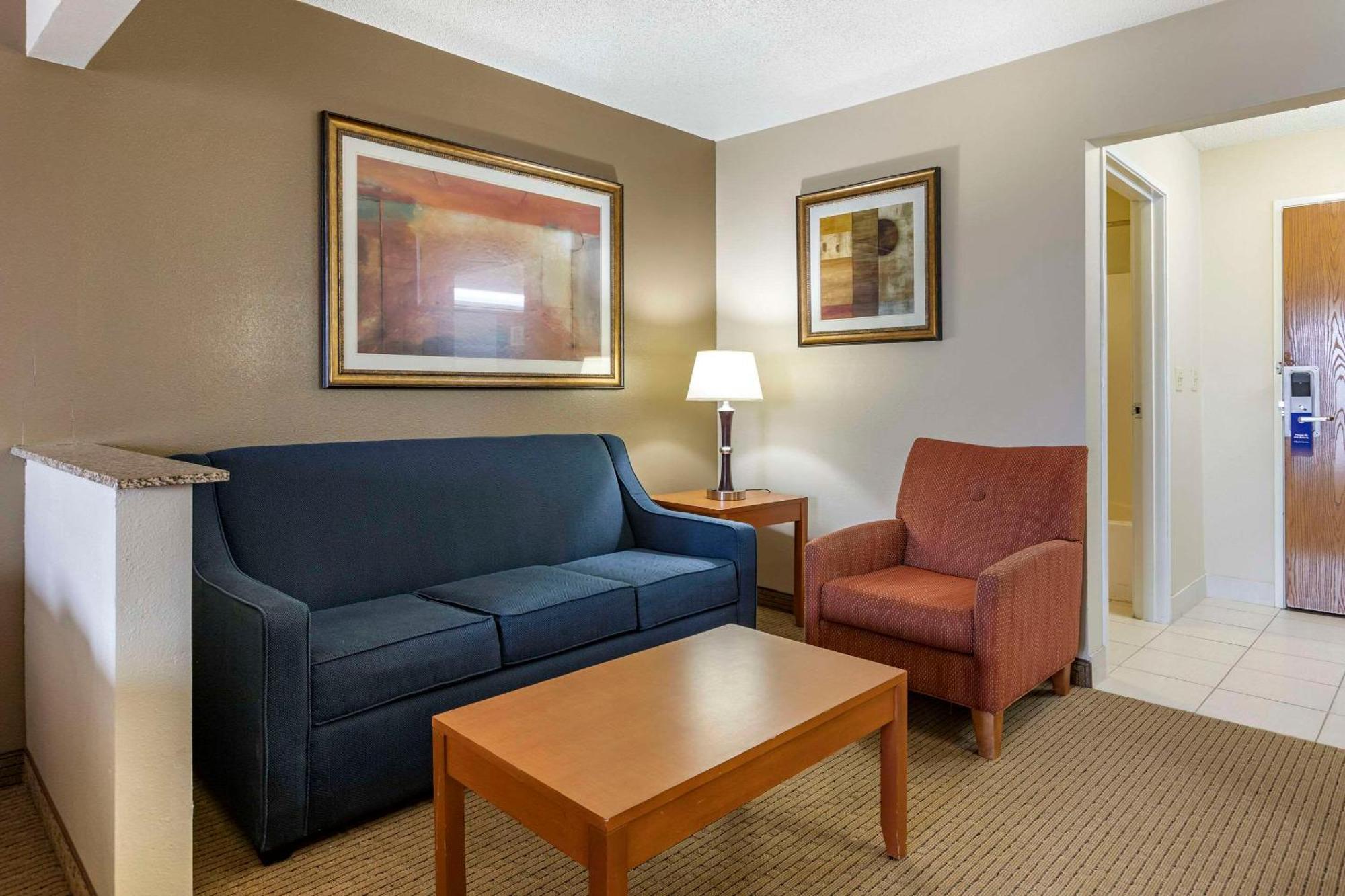 Comfort Suites Auburn Hills-Detroit Exteriör bild