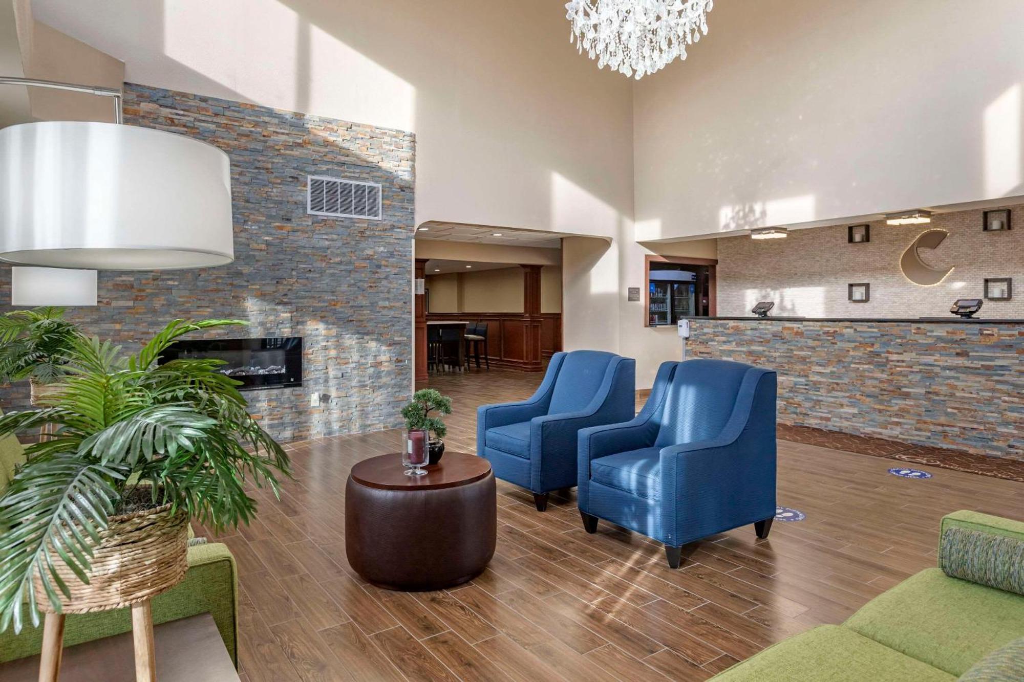Comfort Suites Auburn Hills-Detroit Exteriör bild